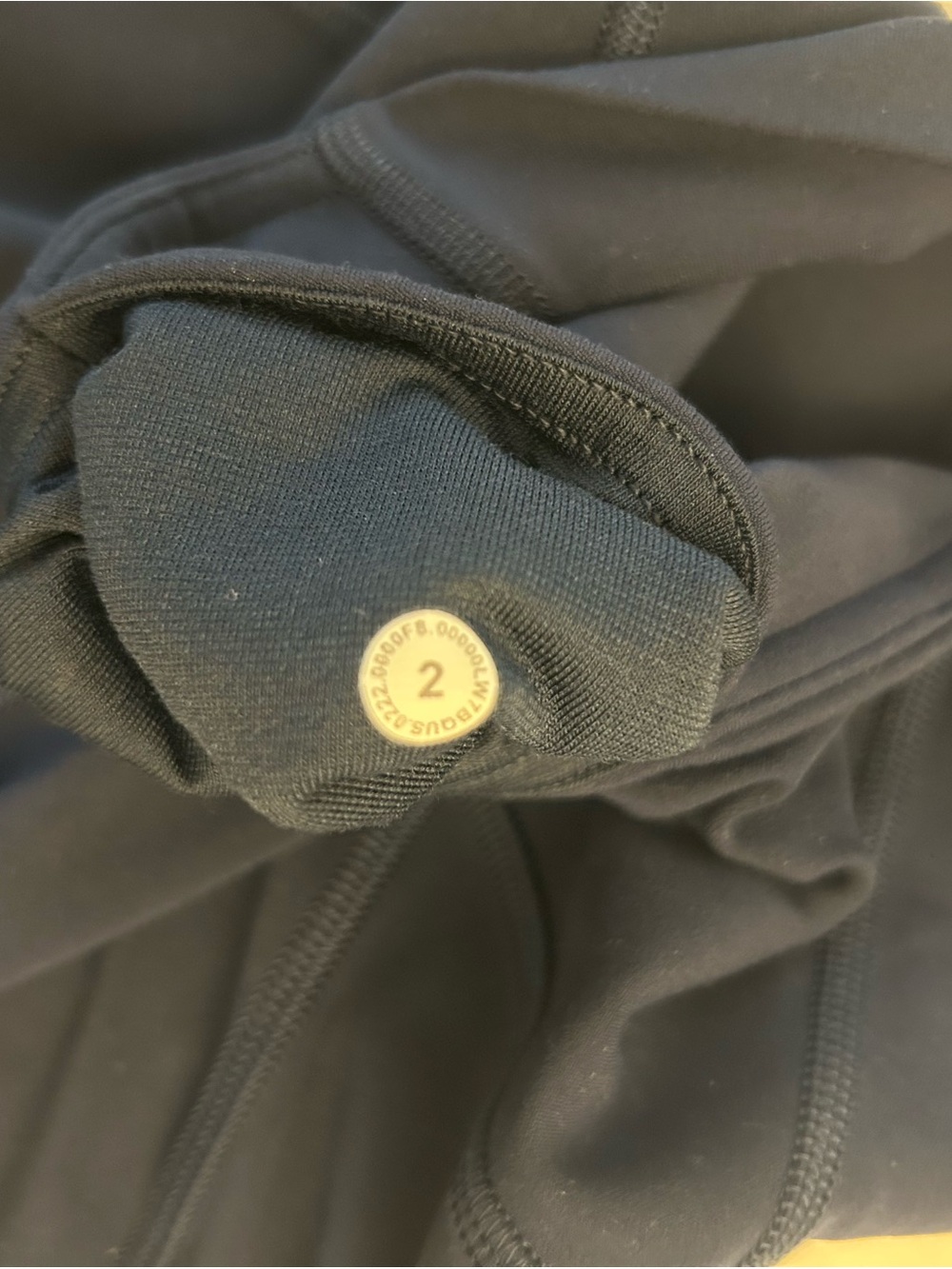 Lululemon High-Rise Navy Shorts with Pockets 8 inches - Picture 3 of 4